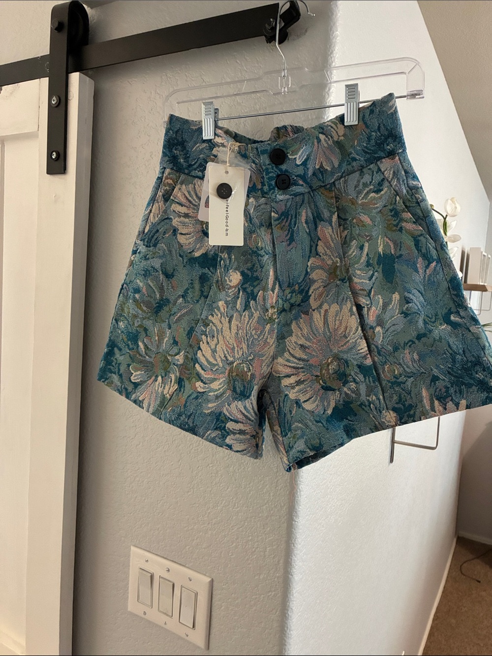 NWT!!Commense !!Teal Floral Jacquard High-Waist Shorts with Double Button Detail